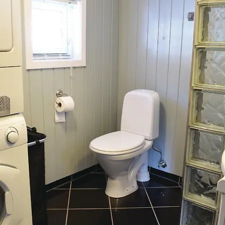 Four Bedroom Holiday In Sorbovag Feriehus *