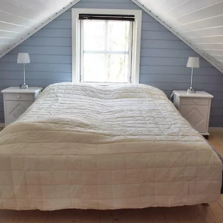 Four Bedroom Holiday In Sorbovag * Hyllestad