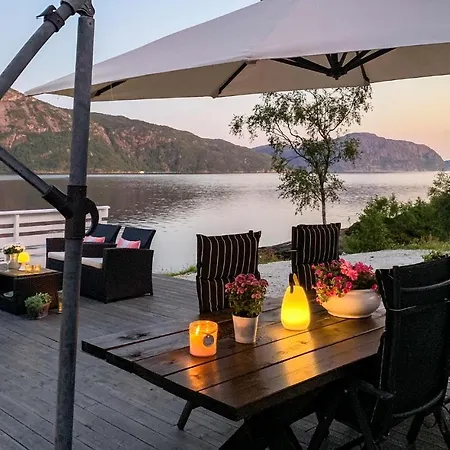Four Bedroom Holiday In Sorbovag Feriehus *