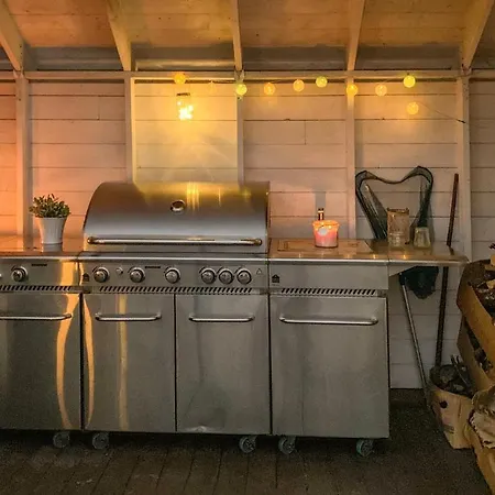 Four Bedroom Holiday In Sorbovag * Hyllestad
